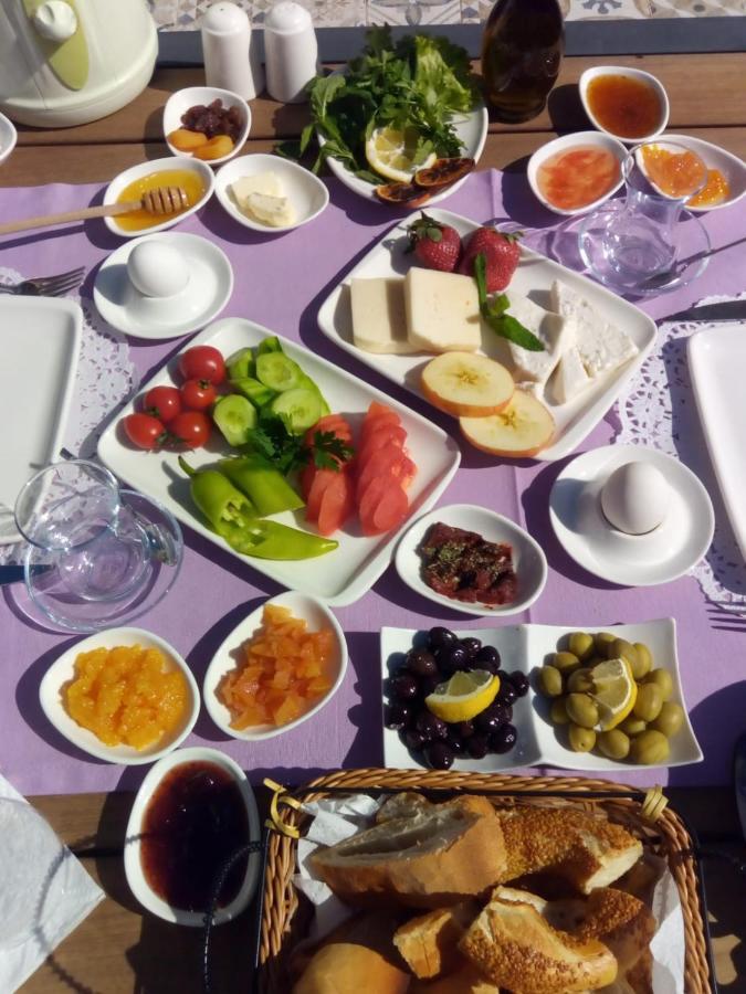 Fatma Hanim Konagi Alacati * Izmir