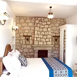 Fatma Hanım Konağı Alaçatı